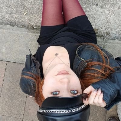 eeeiderg's profile picture. 𖤐 𓈒࣪  ᭡ ˖  vampire girl trying to get through life

𖦹 ׂ 𓈒 🎧 ˖ ݁♬⋆.˚ eusko banpira
