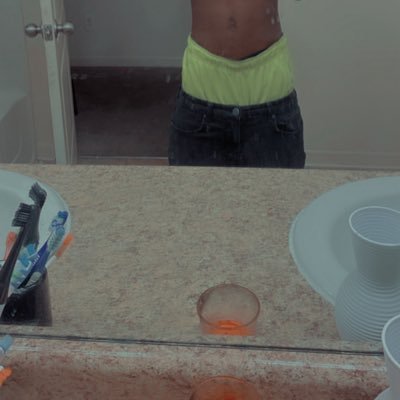 SlayinShi's profile picture. collabs??