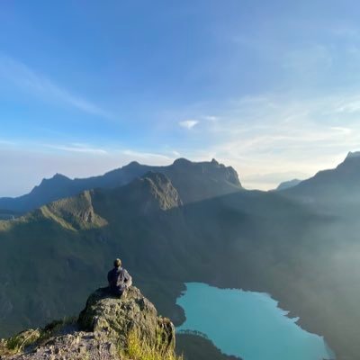 Manusia sederhana.