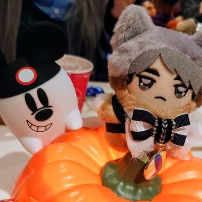 30↑/関東/無言フォロー失礼します/チプデとドナ好き/HQ🦊好き/…地雷無し/シャッター押すだけでカメラ知識、技術0🔰!!なので自分からは誘えないので誘ってください!!
●現像出来ないので撮ったデータはほぼそのまま送るのでお好きなように👋撮らせてもらえるだけで感謝です!!