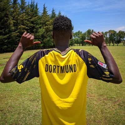 Halfway there;can't rush Greatness★ ||
JRM 29:11† Cole World♪Je suis celui que je pense être 1 of 1 @mancity🩵@BVB💛
@fcbarcelona #Easy