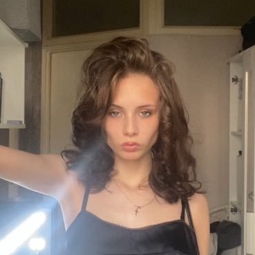 19 🎀, Financial Domme, Tribute 40,-No pay No play 😗 Tikkie, giftcards 💰💦SpitQueen NEDERLANDS!
