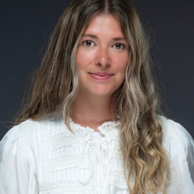 lucyebalfour's profile picture. Literary Agent at WME 📚