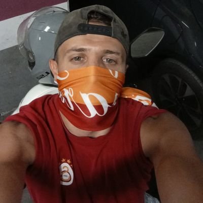 Niye seveyim seni Galatasaray mısın sen? @GalatasaraySk