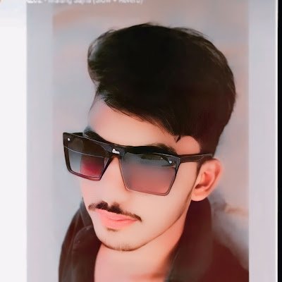 meena_vika8110's profile picture.