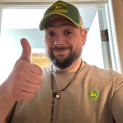 MarylandTCG @ https://t.co/OQJxIHafjT | MarylandGaming @ https://t.co/YlJgmiBnMi | If a cluttered desk is a sign of a cluttered mind, of what, is an empty desk?