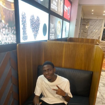 1_Larry_Bird's profile picture. Trader||Content creator || Web3