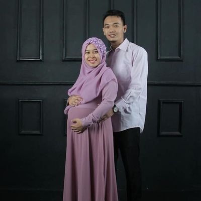 husryiu's profile picture. Share the joy with everyone,
Eating time has just begun!