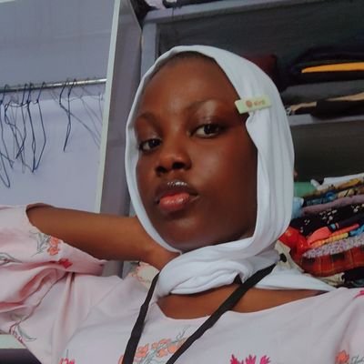 AdeAraspec1's profile picture. spec-tacular taste, timeless style