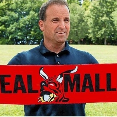 peptonisala's profile picture. Home de call vermell, som qui dic terra, país, Mallorca. Nacionalista, ecologista i d'esquerres; voler l'impossible ens cal, i no que mori el desig.