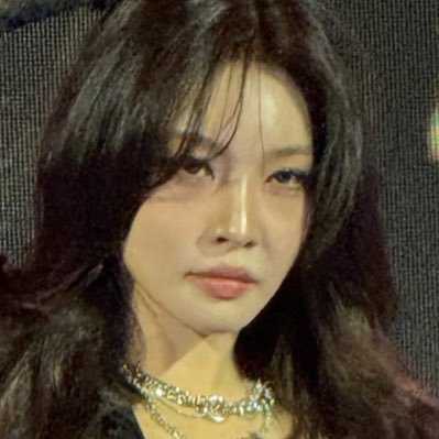 chungha e bangchan casal donos da maior facção criminosa do rj