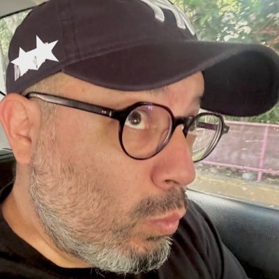 JRizzofernandez's profile picture. Fotografía, música, pay de limón, cine, juegos de mesa, cuentos breves. Nacido en Oaxaca. Adoptado en Guadalajara, México.