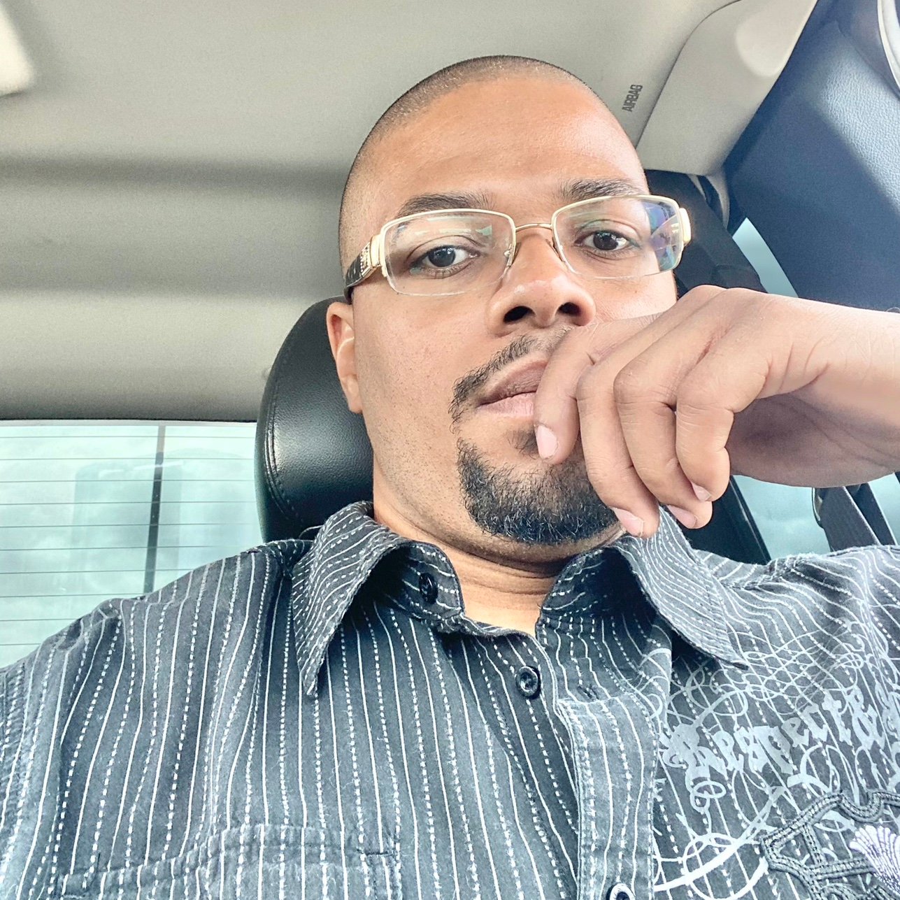 Richard87x's profile picture. 