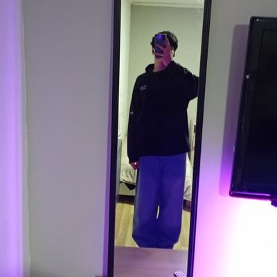 niicolasbv's profile picture. ig @_.nicolassb