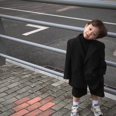 henny9721's profile picture. 