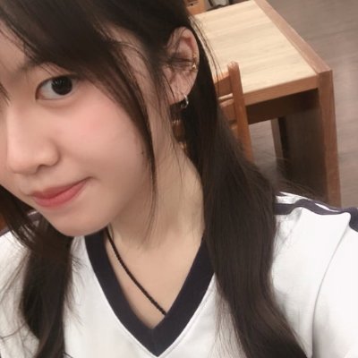 ecupkiatan_'s profile picture. 僑泰高三生👧🏻制服女孩 
兼職賺學費 #假日也會上台北
台灣小隻馬🍑乖乖的外表 
藏著一點壞壞的念頭♡
甜甜語氣 但會讓你上癮🍬
📸 日常｜自拍｜反差瞬間
⬇️ 看更多妍妍的小祕密
妍妍のTG：https://t.co/6RZCzB1FTz
Gleezy：bb66
妍妍の日常更新中：https://t.co/xvlBUMkKpK