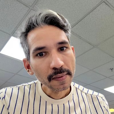 Comparto cosas random y sin sentido, para ser serio y responsable tengo mi trabajo... nativo del Valle del Cacique Upar.