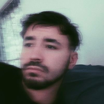 Prince des Gays™ | UI Designer #OpenToWork | secours @BastosP8 | bannière by @andre_ld
//
https://t.co/sHQJq0EpnH