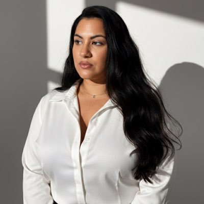 Building the future I dream of ✨ HRIS & Systems Specialist | SNow | Data Analytics | Computer Info Systems major #womenintech #codenewbie #techtwitter