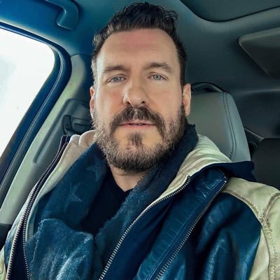 TuViejaLaLok's profile picture. Country music is my therapy — from Johnny to Carrie, I’ve got a song for every mood. Bonus points if you can sing along 🎸🎵🎼🎶