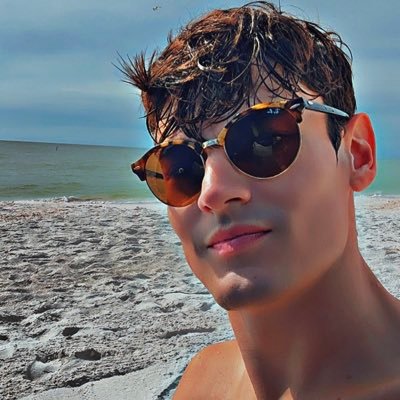 xDrewBx's profile picture. TikTok Streamer 7pm EST 🌞🌊🎤🎶🕺🏻🐾🌈🌅
