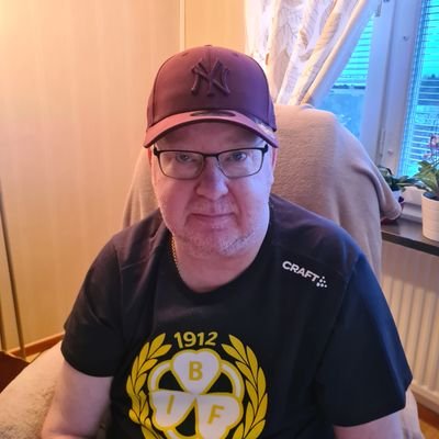 Politisk intresserad och är Patriot för Sverige.Och håller på Brynäs o Malmö FF