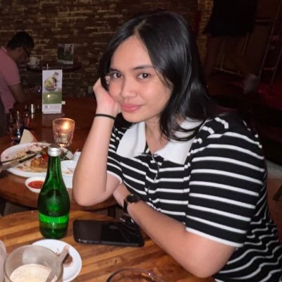 ENFJ-T — 📖☕️👩🏻‍💻🎧🎨🎞️🏝️