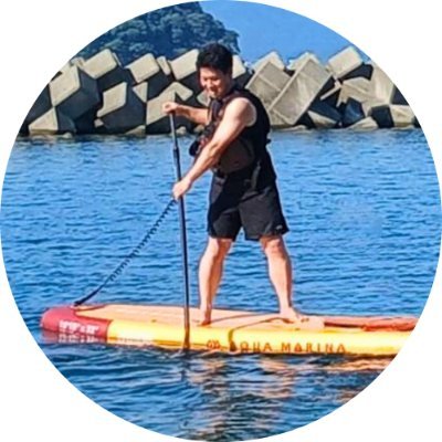 【何度でも立ち上がる教員】小学校教員/福井/11年目/民間企業経験あり/教員を2回やめて3回目の教員ライフに挑戦中/SUPが好き/自然も大好き/3児のパパ/日常のちょっとした気付きや教育ネタを発信していきます/全国の先生方と繋がっていきます/フォロー&フォローバックさせていただきます☆