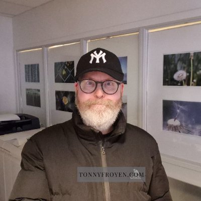 TrykkeriMolde's profile picture. ✨ AI Visuals | Daily Aesthetics
🌌 Dreamscapes • Wallpapers • Art
👾 Follow the Journey 🚀