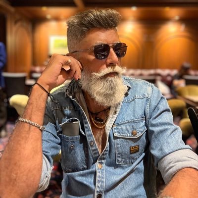 Aspiring Beard model (born 1967)
6ft4
@rahulgandhi से मुहब्बत के लिए लाखों कारण हैं,नफरत के लिए
लिए एक भी नहीं