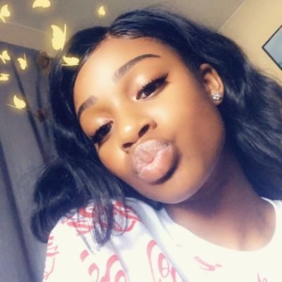 \👸Shona Princess👠
\She's just like Candy, She's so sweet.🍬😋
/Hala Madrid🤍//Christian-devout/Nurse/.🎓Here Just To Laugh😹.
Follow me, I'll Follow back.🔙
