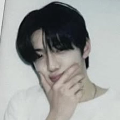 iiwwol_j's profile picture. 