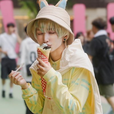 ゆうと(遊仁)です。🌶️/🍝🍷/🍱🦖/📿🍔。まほやくとスタァライト。たまに和泉三月くん。いい大人がコスプレ【https://t.co/h30mn6if75】🫠@uuuuuta_ro