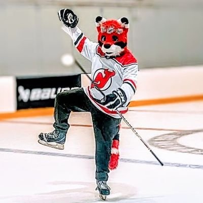 Zamboni Wolf 🐺さんのプロフィール画像