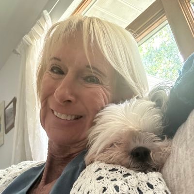 I love Summer— All animals—-Good food— Family—Praying for Justice—- MAGA🇺🇸🇺🇸🇺🇸 No DM’s please. Peace ☮️ MAHA🇺🇸 🇺🇸. Trump girl🇺🇸RIP Charlie.