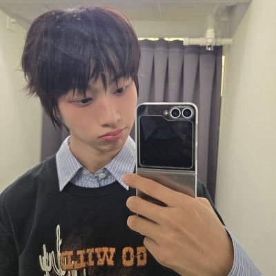 Kkamgoaeng's profile picture. with 힙합보이