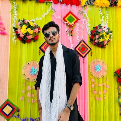 Arpitmunjal3's profile picture. CEO OF  The Bizz Network YT CHANNEL
Interim CEO of TBN Sounds 
Student