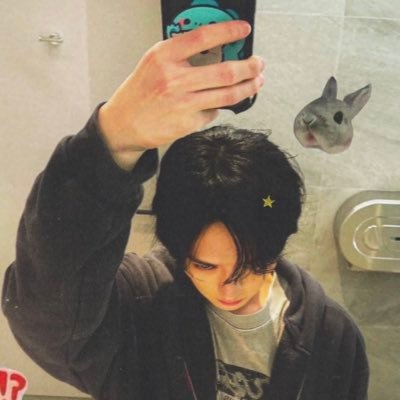 jiuyleebit's profile picture. volcanoooo