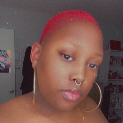 dimpleunique_'s profile picture. very gay & married 🦋