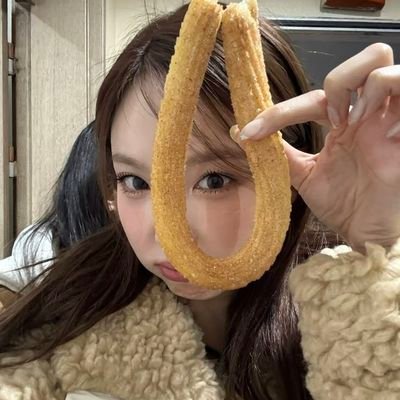 ִ' #나연 ᥴօllᥱc𝗍օɾ ˗ˋˏ ♡ ˎˊ˗ •
ƚһᥱ sƚօɾᥡ ɠօҽs օɳ