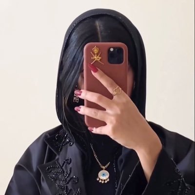 سوف يأتي يوم لا اكون معكم وسوف تدخلون هنا لــ تقـرأو ما كتبت فإن وجدتم مايؤجرني انشروه وان وجدتم مايؤثمني فأتركوه💗💔.