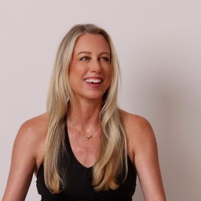 Healer. Frequency Artist. Reiki Master.
Host of The Daily Healing podcast
Helping you live with purpose
Subscribe to my newsletter for free monthly remote reiki