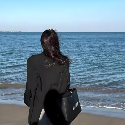 KumoToYume's profile picture. 世界がくれる景色と、自分が選ぶ勇気。日本、スウェーデン、タイは私の物語の宝物。投資は未来の私への応援📈🌙✨
日本語を使って旅したい✨