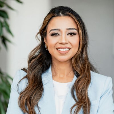 Founder & CEO| Podcast Host| Workplace Wellness Expert | 🎤 Professional Speaker | Physician via @DukeGeriatrics @ClevelandClinic @AKUGlobal| Views=my own