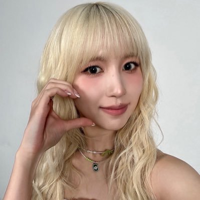 minaring_37's profile picture. Frustrated Singer 🎤 💔💔💔                  once, carat, army, reveluv, moa, fearnot, engene