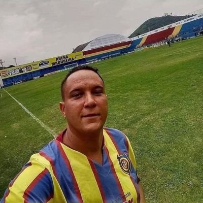 Treinador de futebol licenciado⚽
Tiktok:https://t.co/i3LpjNDvwq
Kwai:@hugoazevedofc
Face:@hugoazevedofc
Threads:@hugoazevedofc