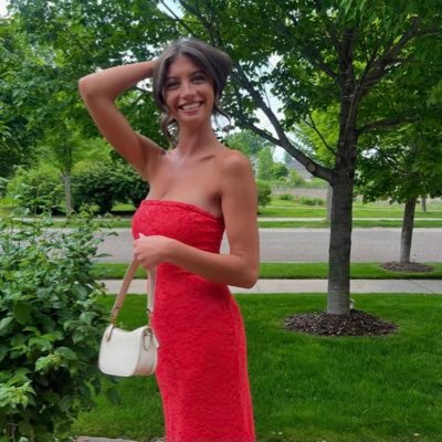 sarahkevin2005's profile picture. lovely and cool❤️‍🔥💕💗💞❤️