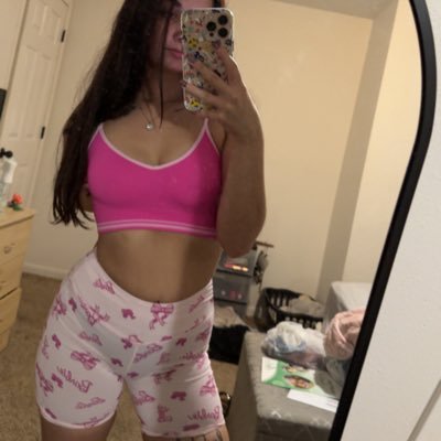 @lolalicks_vip