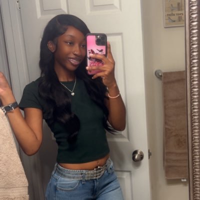 wejawrld's profile picture. Real Geechie Doll⭐️                                                                  🏃🏾‍♀️🏁🩷