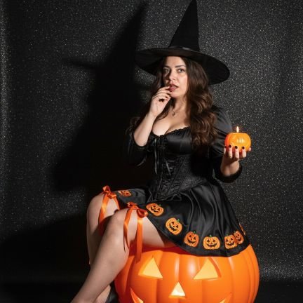 Gatawitch's profile picture. 🤷